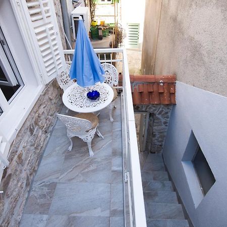 דירות קרק La Casa Di Pietra מראה חיצוני תמונה