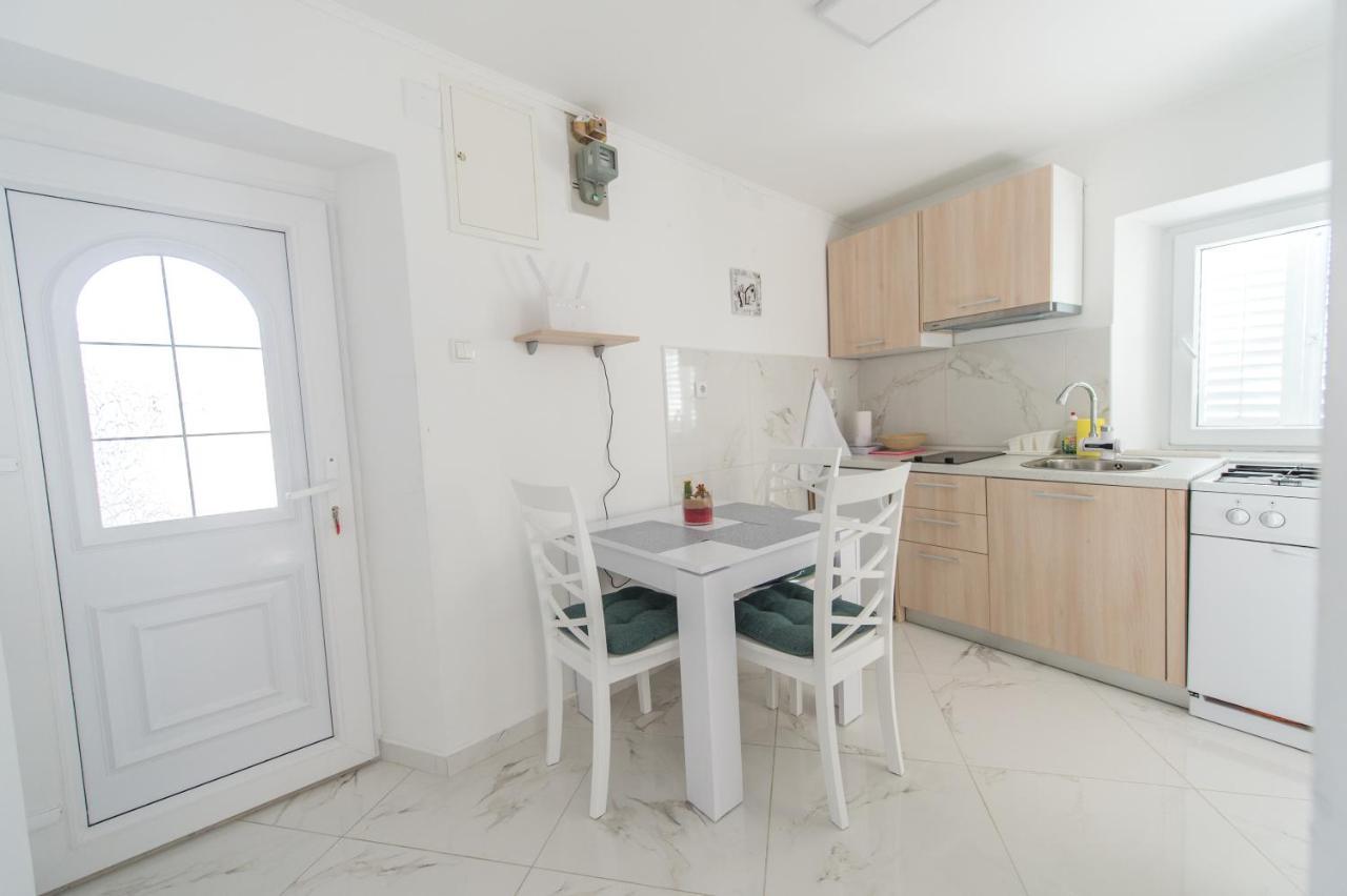 דירות קרק La Casa Di Pietra מראה חיצוני תמונה